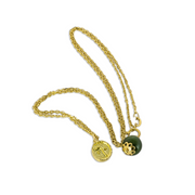 Collana e ciondolo in oro